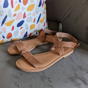 L*Space Women's size 38 Bora Bora Tan Leather Criss Cross Ankle Strap Sandals
